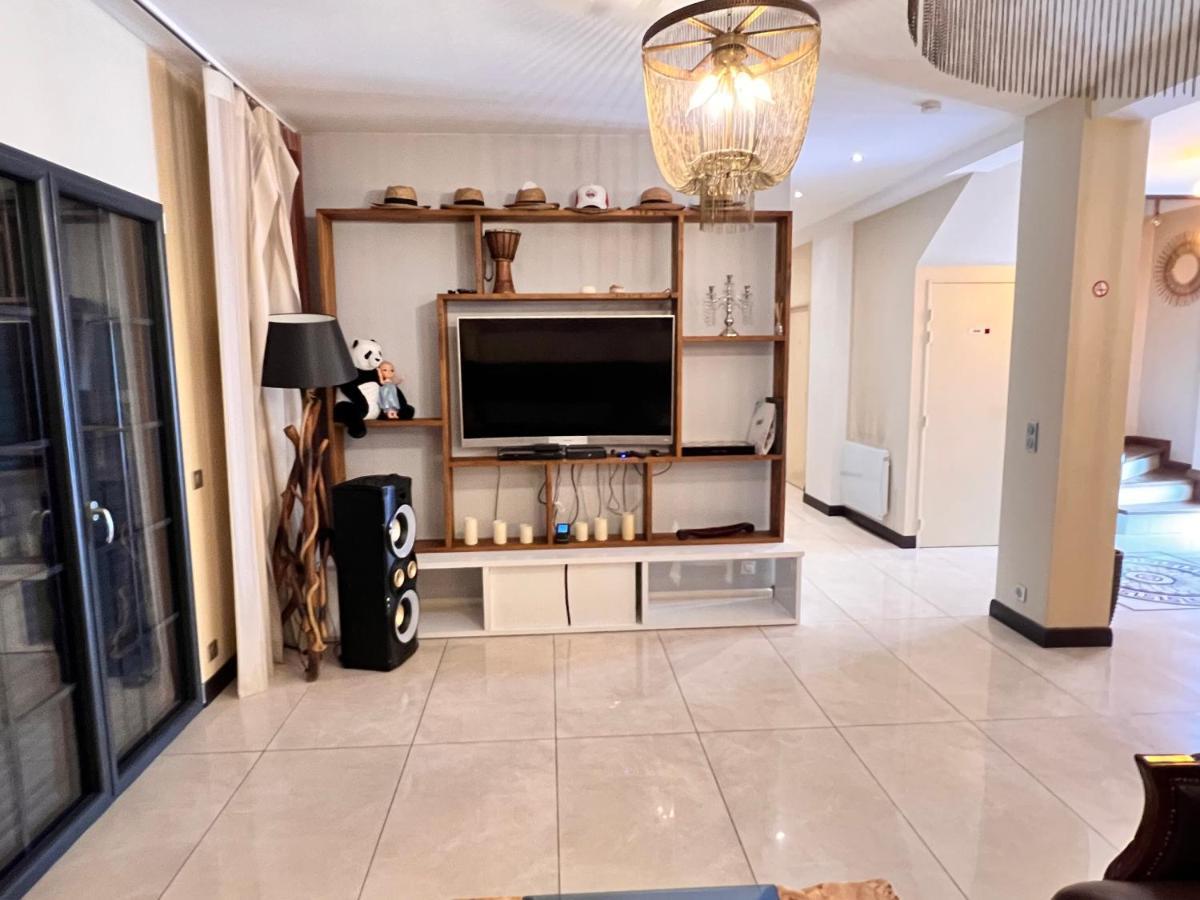 Paris Luxury Guest House - Cdg Aeroport 鲁瓦西昂法兰西 外观 照片